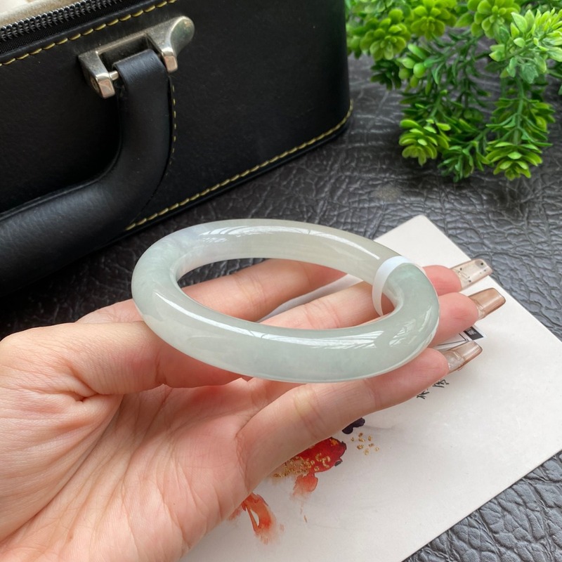 Bracciale da donna in giadeite - Lighting recensione e prezzo