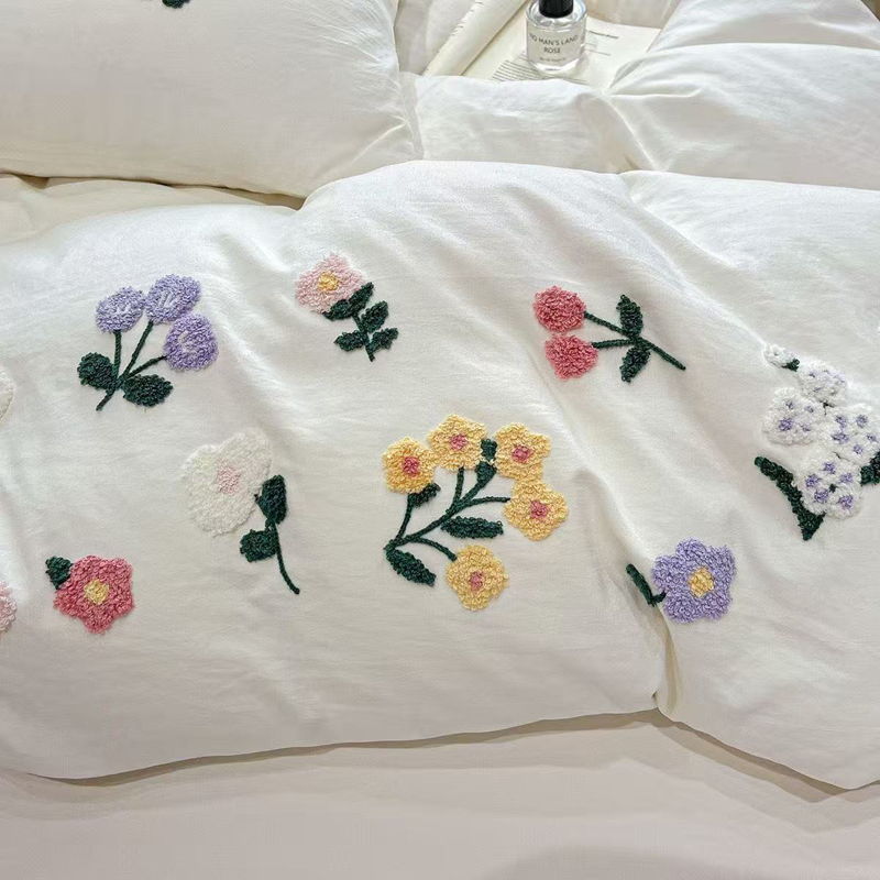Copripiumino con ricamo florea - Aesthetic Floral Duvet Cover recensione e prezzo